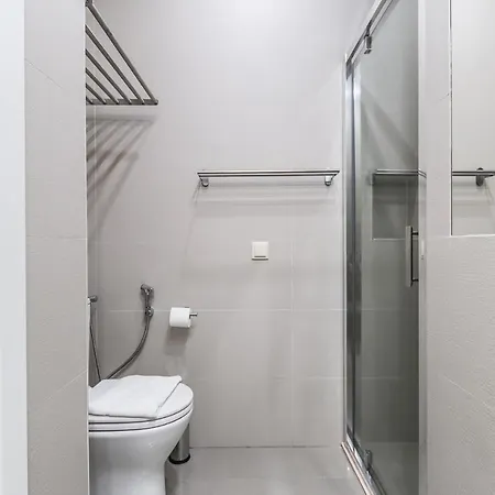 Portucale ! Moscavide Casa Branca W/ Terrace * Lisboa