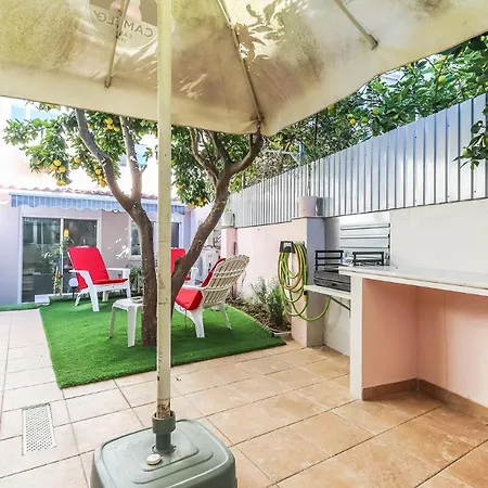 Portucale ! Moscavide Casa Branca W/ Terrace Апартаменты