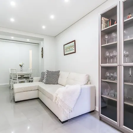 Portucale ! Moscavide Casa Branca W/ Terrace * Lisboa