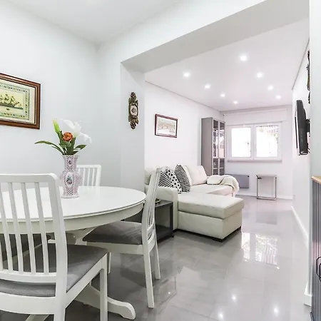 Διαμέρισμα Portucale ! Moscavide Casa Branca W/ Terrace *