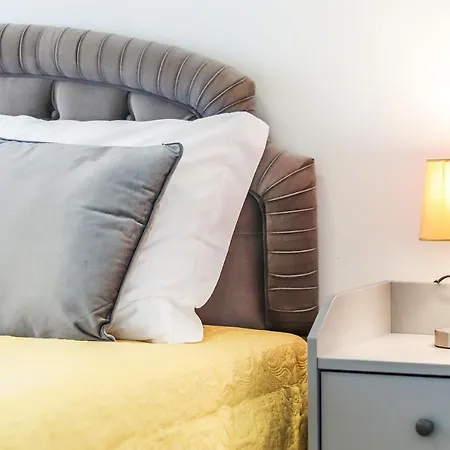 Portucale ! Moscavide Casa Branca W/ Terrace Лиссабон