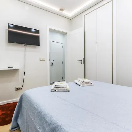 Appartamento Portucale ! Moscavide Casa Branca W/ Terrace Lisbona